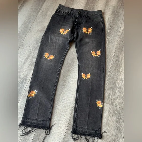MNML Slim Straight Graphic Butterfly Jeans. - Picture 13 of 14